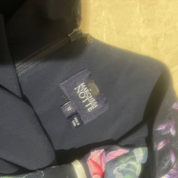 Marchesa Notte Blue Floral Chiffon Midi Gown Size 12 Flutter Sleeve Formal - Picture 15 of 15